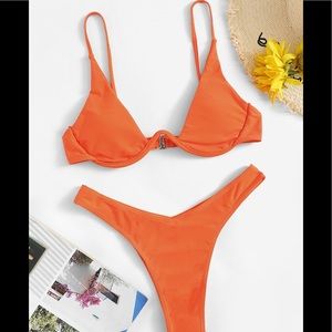 High-cut Bikini 🧡!